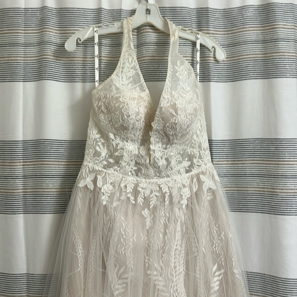 Wedding dress